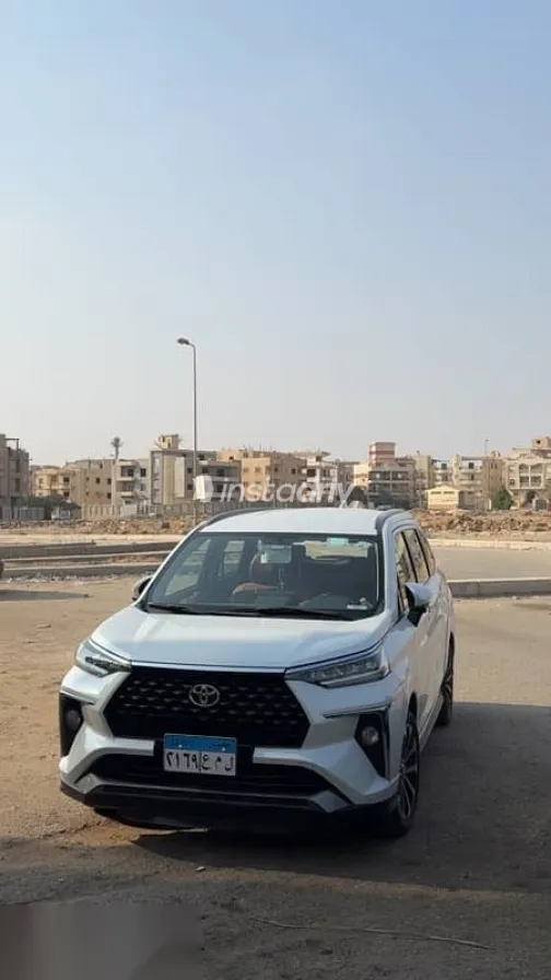 تويوتا فيلوز 2023 أبيض مستعملة للبيع - 2