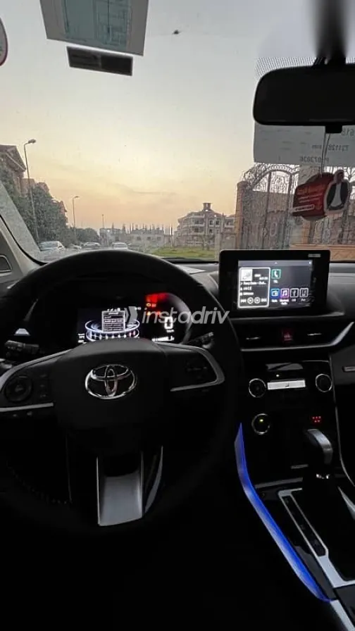 تويوتا فيلوز 2023 أبيض مستعملة للبيع - 5