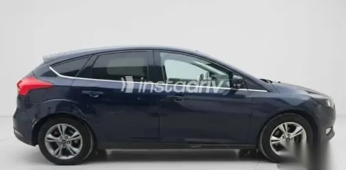 فورد فوكس 2018 أزرق غامق مستعملة للبيع - 4