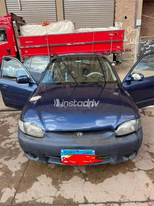 هيونداي اكسنت 2005 أزرق مستعملة للبيع - 1