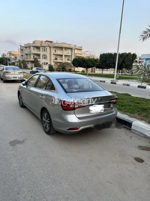 MG 5 2022 White Used for Sale - 1