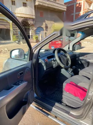 هيونداي ماتريكس 2010 رمادي مستعملة للبيع