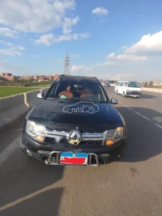 رينو داستر 2016 أسود مستعملة للبيع