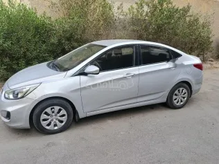 هيونداي اكسنت 2016 فضي مستعملة للبيع