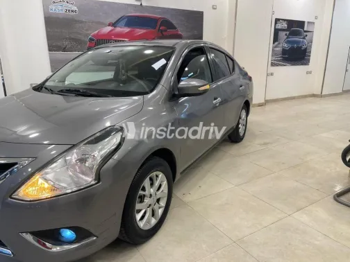 نيسان صنى 2023 رمادي مستعملة للبيع - 5