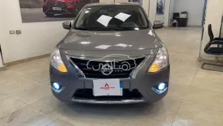 نيسان صنى 2023 رمادي مستعملة للبيع