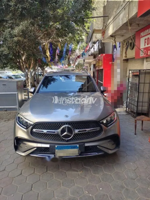 مرسيدس GLC 200 2023 ذهبي مستعملة للبيع - 1