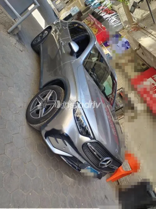 مرسيدس GLC 200 2023 ذهبي مستعملة للبيع - 2