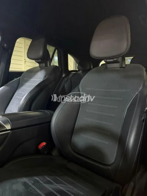 مرسيدس GLC 200 2023 ذهبي مستعملة للبيع - 4