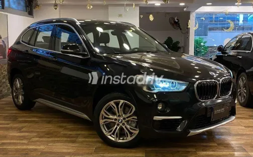بي ام دبليو X1 2018 أسود مستعملة للبيع - 2