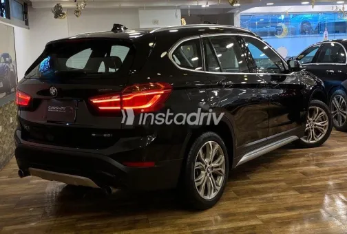 بي ام دبليو X1 2018 أسود مستعملة للبيع - 4
