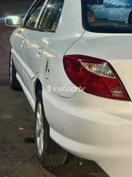 كيا ريو 2001 أبيض مستعملة للبيع - 1