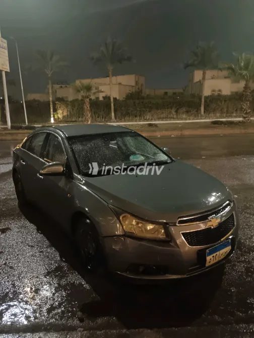 شيفروليه كروز 2010 أبيض مستعملة للبيع - 3