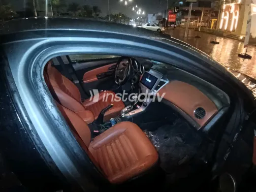 شيفروليه كروز 2010 أبيض مستعملة للبيع - 6