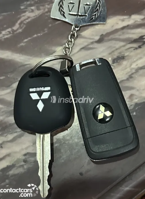 Mitsubishi Lancer 2009 White Used for Sale - 3