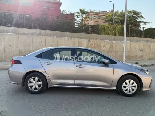 تويوتا كورولا 2020 رمادي مستعملة للبيع - 6