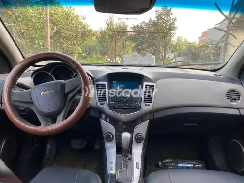 شيفروليه كروز 2011 أسود مستعملة للبيع - 8