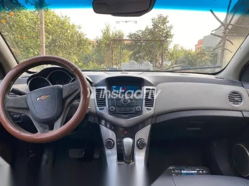 شيفروليه كروز 2011 أسود مستعملة للبيع - 9