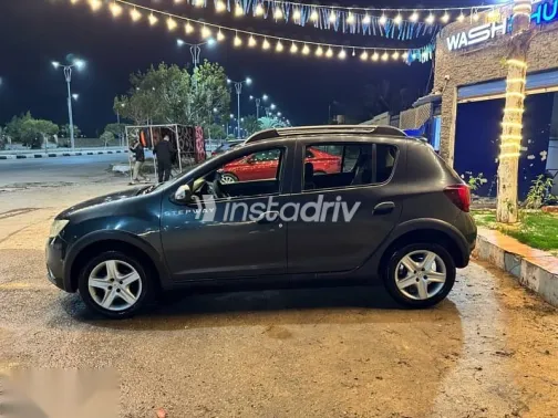 رينو سانديرو 2019 أسود مستعملة للبيع - 3