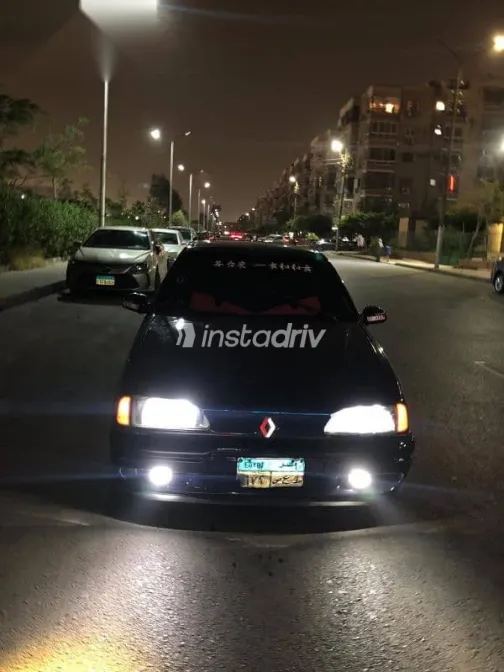 رينو 19 1999 أزرق غامق مستعملة للبيع - 2