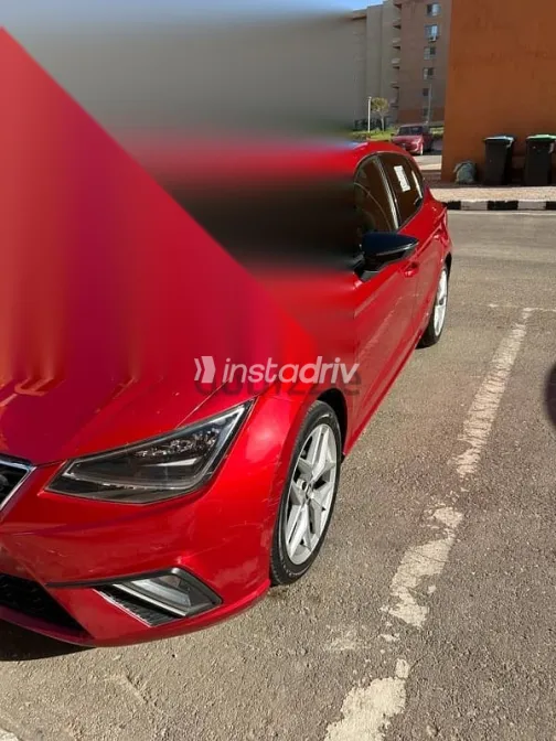سيات ابيزا 2021 أحمر مستعملة للبيع - 3