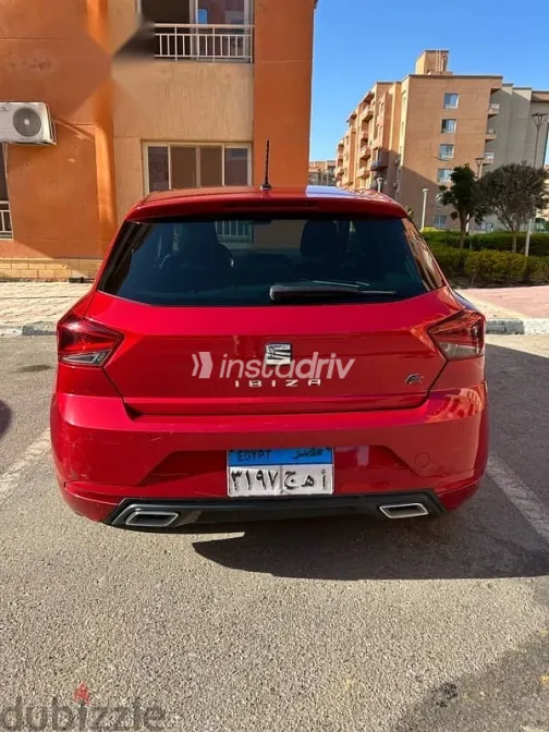 سيات ابيزا 2021 أحمر مستعملة للبيع - 4