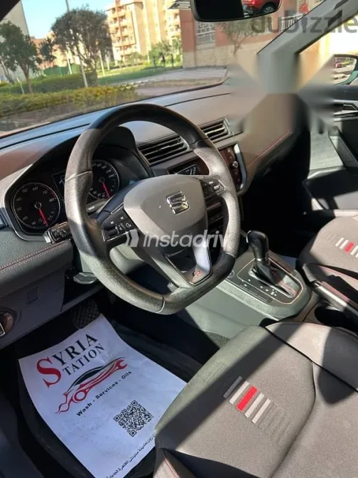 سيات ابيزا 2021 أحمر مستعملة للبيع - 5