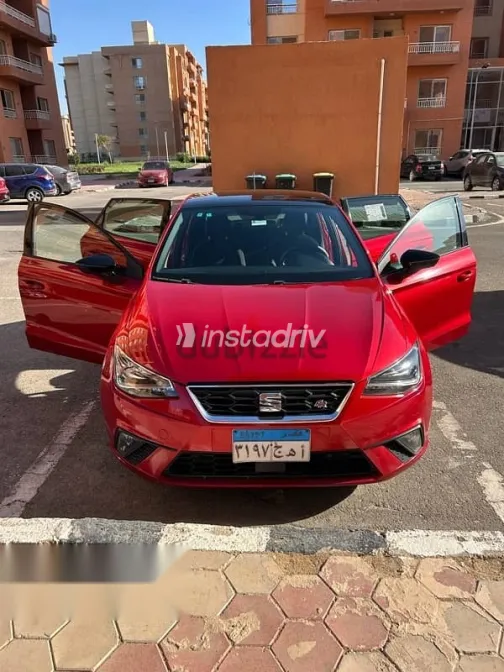 سيات ابيزا 2021 أحمر مستعملة للبيع - 8