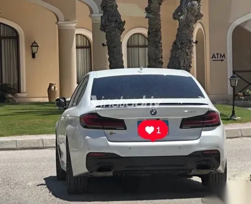 بي ام دبليو 520 2023 أبيض مستعملة للبيع - 2