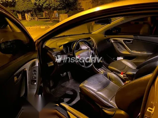 Hyundai Elantra 2013 Brown Used for Sale - 9