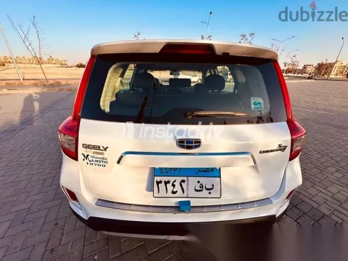 جيلي امجراند 2019 أبيض مستعملة للبيع - 2