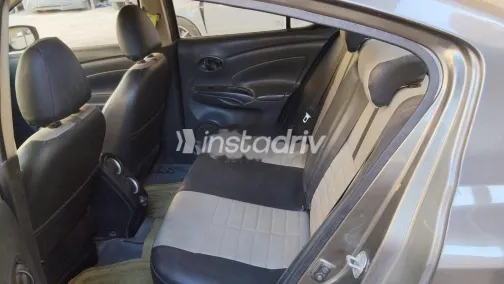 نيسان صنى 2016 برونزي مستعملة للبيع - 1