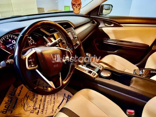 Honda Civic 2017 Black Used for Sale - 3