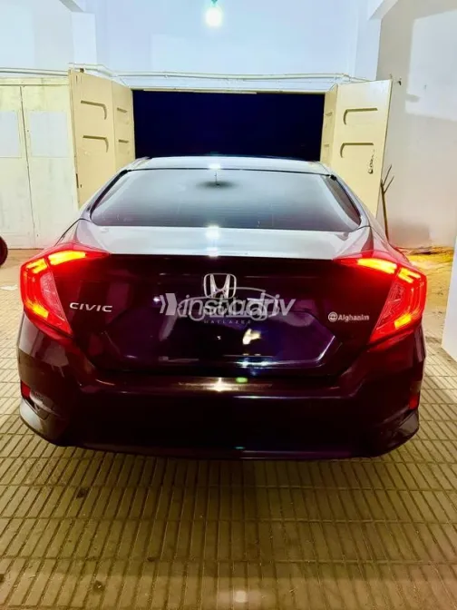 Honda Civic 2017 Black Used for Sale - 5