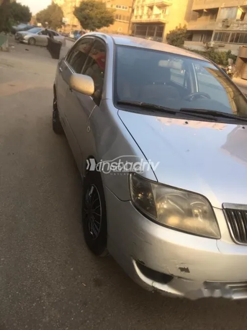 تويوتا كورولا 2007 فضي مستعملة للبيع - 3