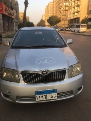 تويوتا كورولا 2007 فضي مستعملة للبيع