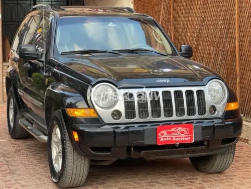 جيب ليبيرتى 2007 أسود مستعملة للبيع - 3