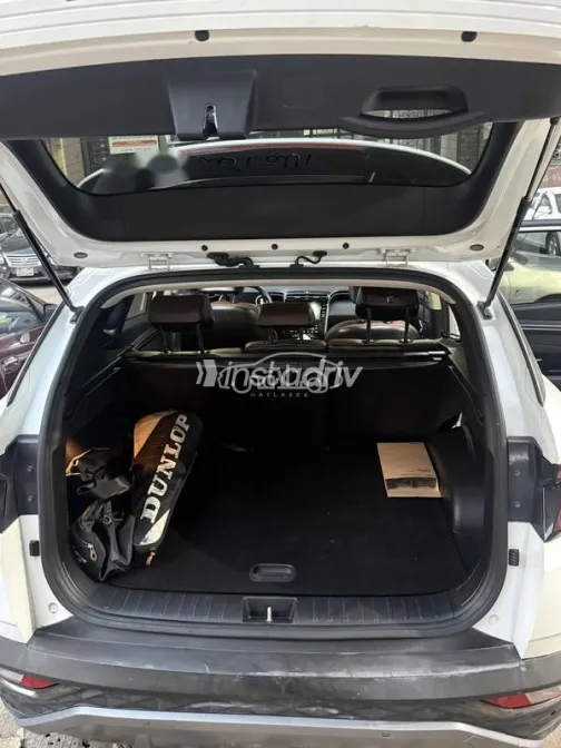 هيونداي توسان 2021 أبيض مستعملة للبيع - 1