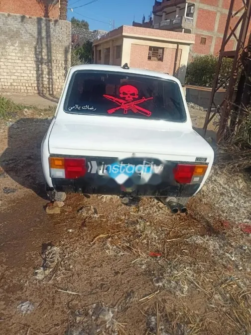 فيات 128 1981 أبيض مستعملة للبيع - 2