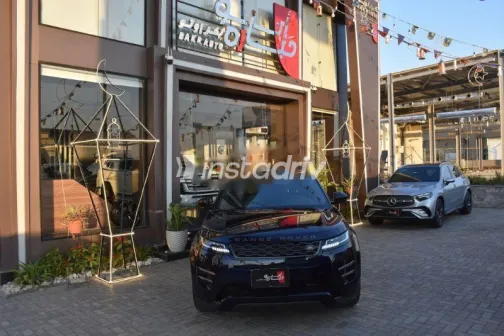 لاند روفر رنج روفر ايفوك 2023 أزرق غامق مستعملة للبيع - 1