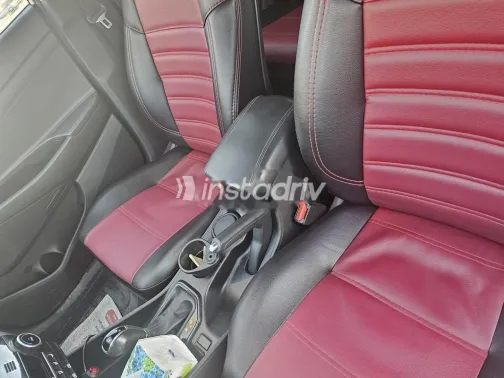 هيونداي توسان 2019 أبيض مستعملة للبيع - 1