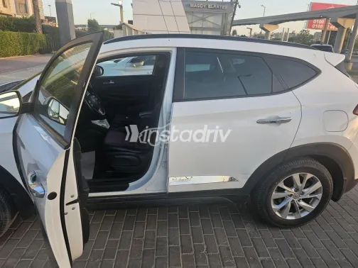 هيونداي توسان 2019 أبيض مستعملة للبيع - 2