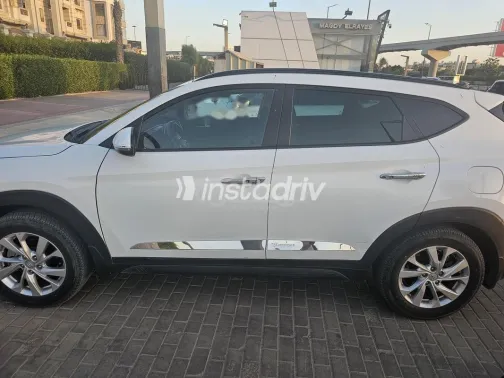 هيونداي توسان 2019 أبيض مستعملة للبيع - 3