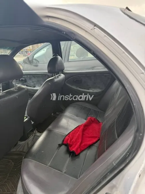 هيونداي إلنترا 1996 رمادي مستعملة للبيع - 3