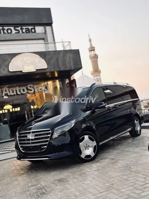 مرسيدس 300 2026 أسود جديدة للبيع - 2