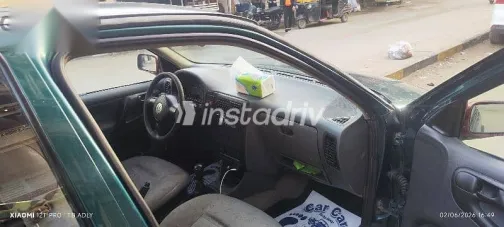 فولكس فاغن بولو 1998 أخضر مستعملة للبيع - 3