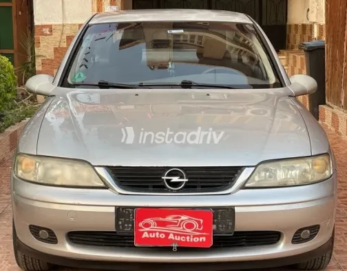 Opel Vectra 2002 Silver Used for Sale - 1