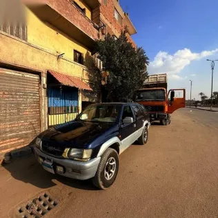 شيفروليه فرونتيرا 1999 أزرق غامق مستعملة للبيع