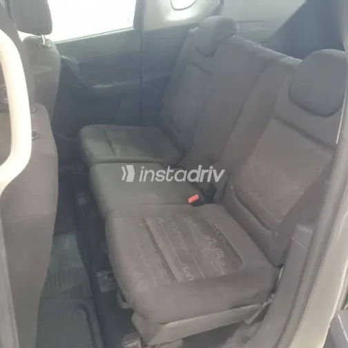 اوبل ميريفا 2016 بيج مستعملة للبيع - 1