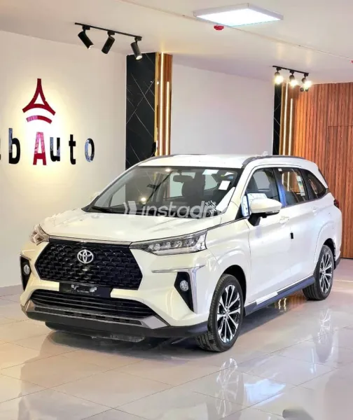 Toyota Veloz 2024 White New for Sale - 1